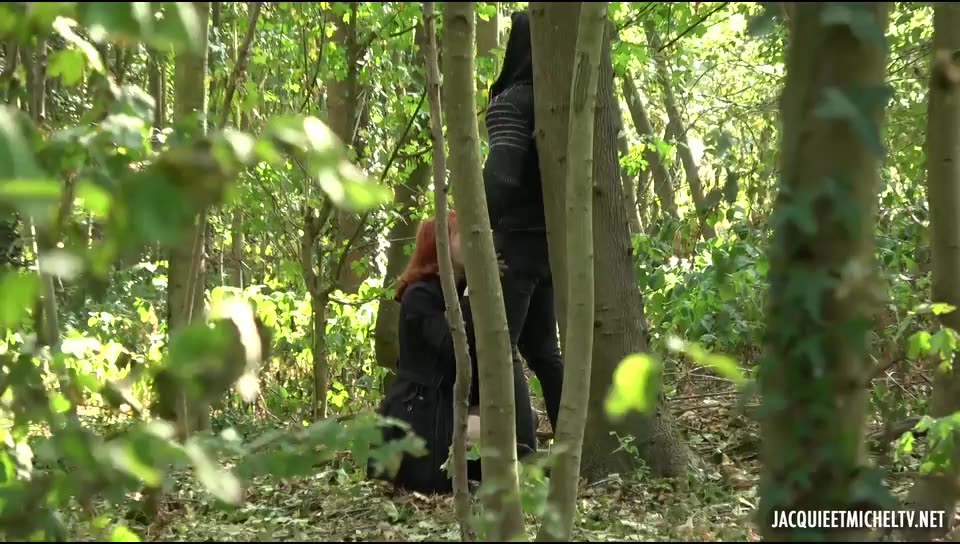 Alex s’encanaille au bois de Boulogne (JacquieEtMichelTV / Indecentes-Voisines) Screenshot 1