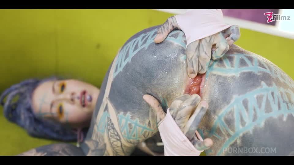 Heavily tattooed DAP threesome – hardcore ANAL fuck, gapes, facefuck, facial (alternative, goth, punk) ZF037 (LegalPorno) Screenshot 7