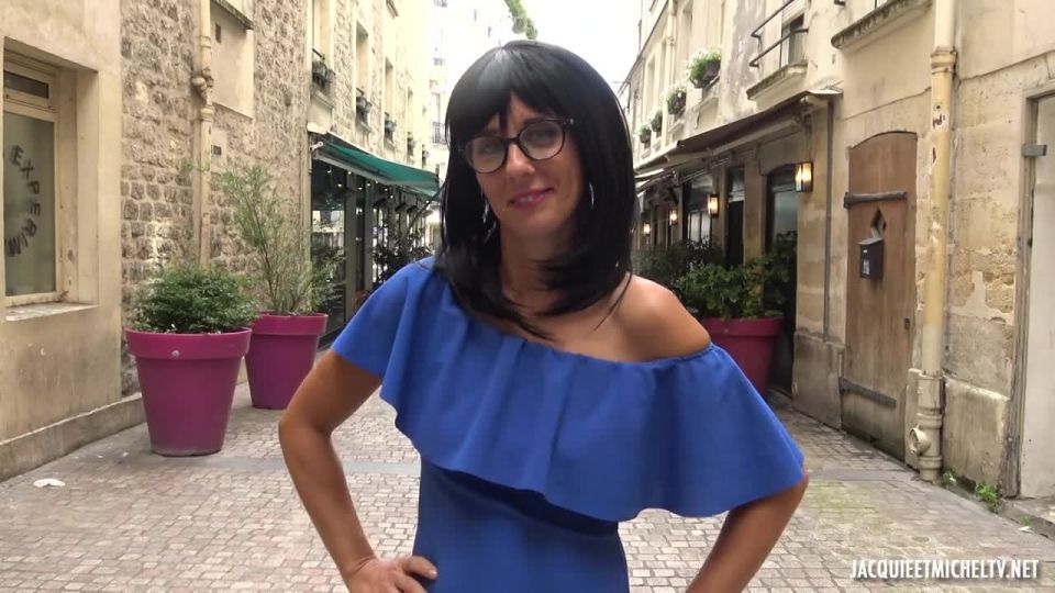 Marie, 42, Stands Out (JacquieEtMichelTV / Indecentes-Voisines) Screenshot 0