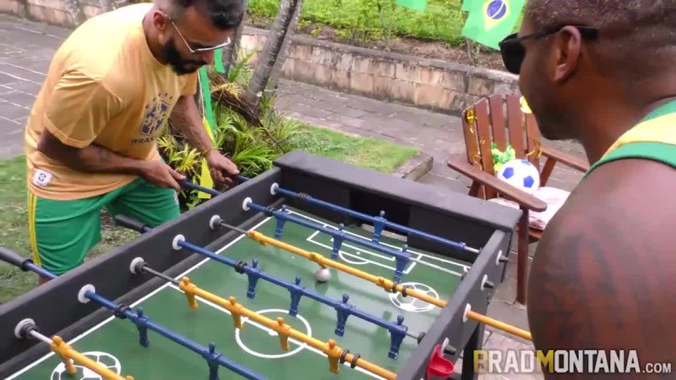 Suruba ao Vivo na Copa do Mundo (BradMontana) Screenshot 0